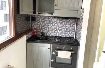 Location d’un appartement spacieux de 2 pièces avec balcon, secteur 6, Chiajna, Bucarest, Roumanie